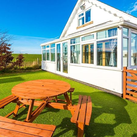 "Woodlands" By Greenstay Serviced Accommodation - Luxury 3 Bed Cottage In North Wales With Stunning Countryside Views & Parking - Close To Glan Clwyd Hospital - The Perfect Choice For Contractors, Business Travellers, Families And Groups Bodelwyddan Екстер'єр фото