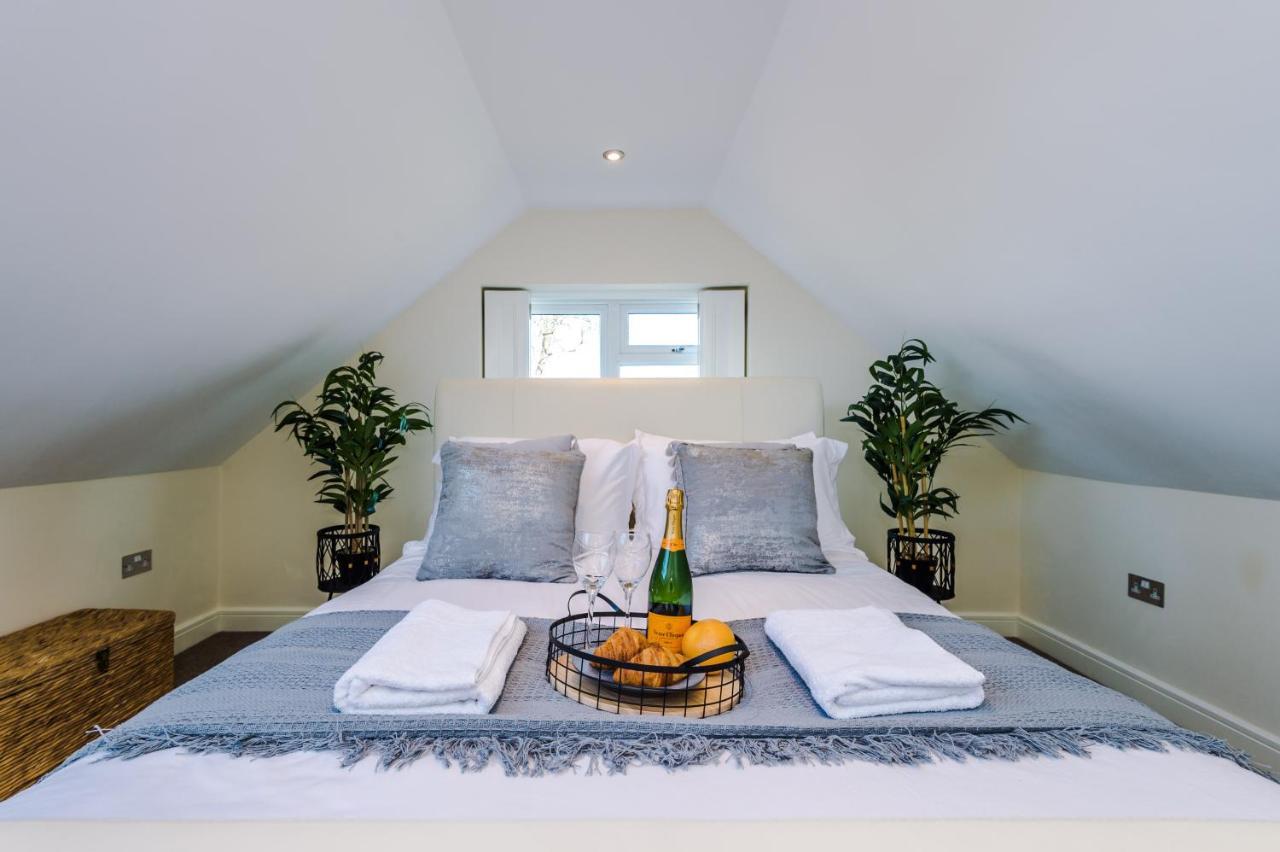 "Woodlands" By Greenstay Serviced Accommodation - Luxury 3 Bed Cottage In North Wales With Stunning Countryside Views & Parking - Close To Glan Clwyd Hospital - The Perfect Choice For Contractors, Business Travellers, Families And Groups Bodelwyddan Екстер'єр фото